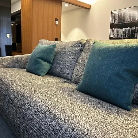 Fraser - Serviced 4*